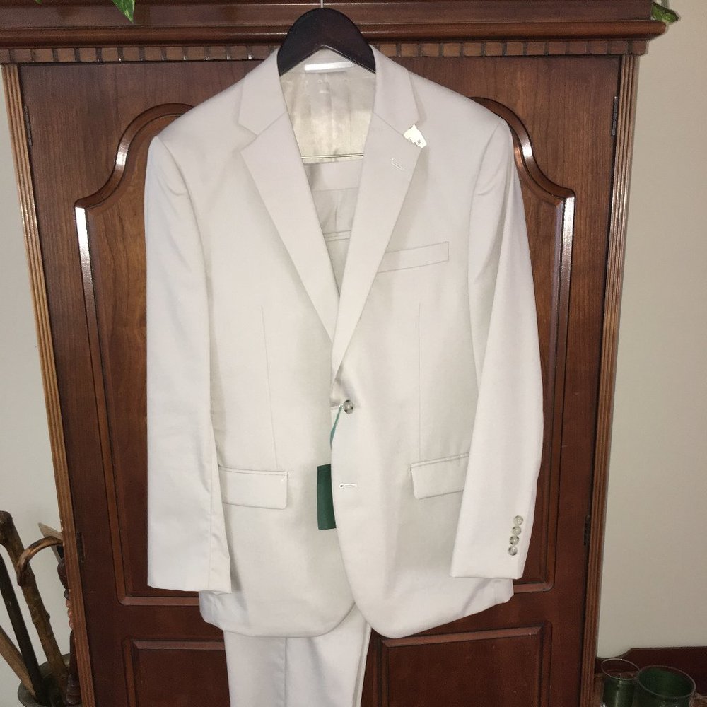 Frank Stella, Oyster Suit with matching Dress Pant